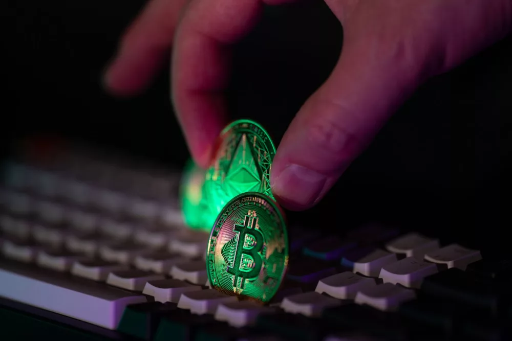 SEC Freezes Belongings of Crypto Mining Agency Debt Box in $50M Fraud Case